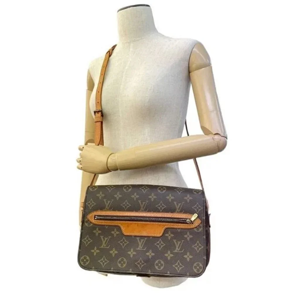 Authentic Louis Vuitton Monogram Saint Germain Crossbody Shoulder Bag - Picture 5 of 15